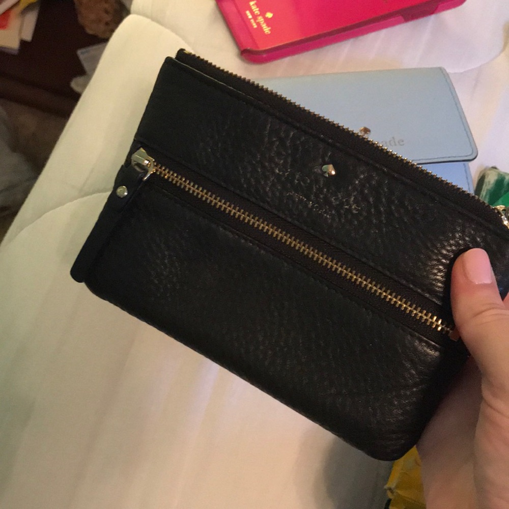 kate spade wallet / cosmetic bag !!